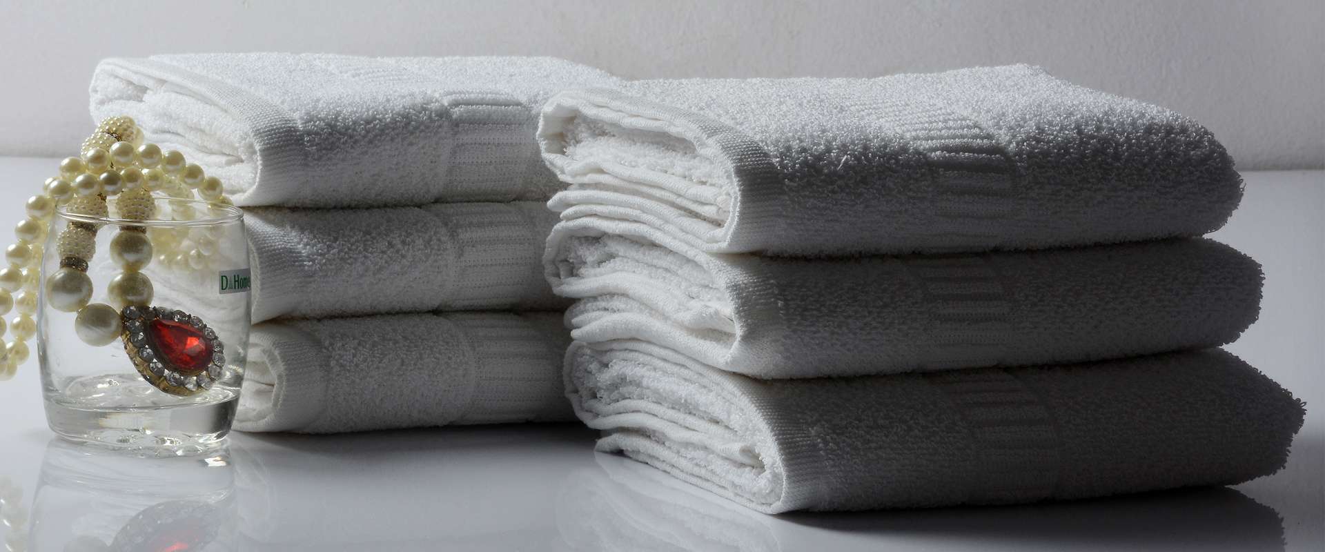 LILY WHITE TOWELS